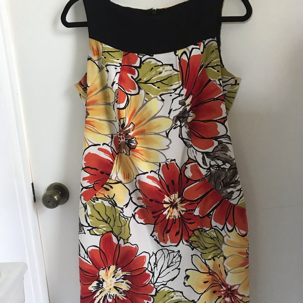 Dressbarn Red and Gold Scoop Neck Sleeveless Mini Sundress